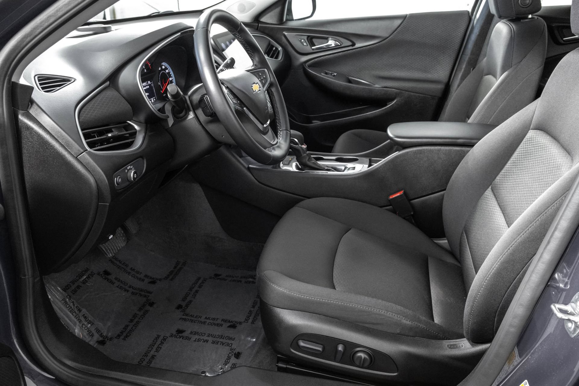 Used 2025 Chevrolet Malibu RS FWD image 7