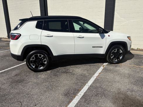 Used 2018 Jeep Compass Trailhawk AWD/4WD image 4