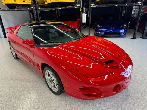 Used 2001 Pontiac Firebird Formula w/ Protection Group RWD image 4