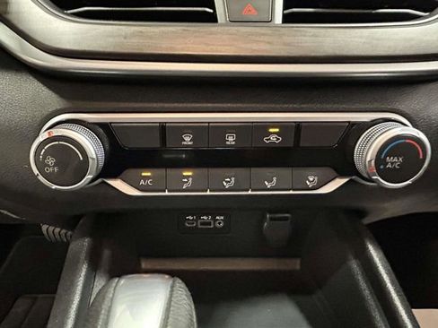 Used 2025 Nissan Altima 2.5 SV image 19