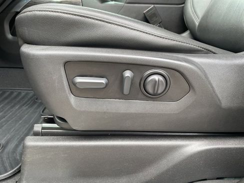 Used 2022 Chevrolet Silverado 2500 LTZ w/ LTZ Plus Package image 12