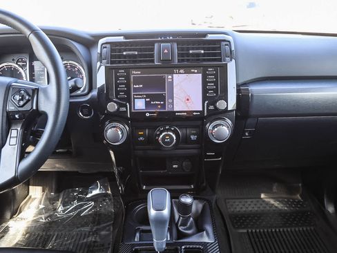 Used 2022 Toyota 4Runner TRD Off-Road Premium AWD/4WD image 13