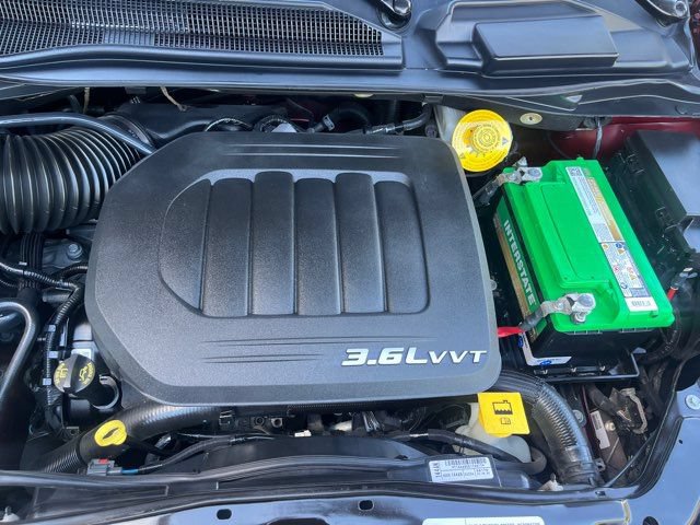 Used 2017 Dodge Grand Caravan SXT FWD image 29