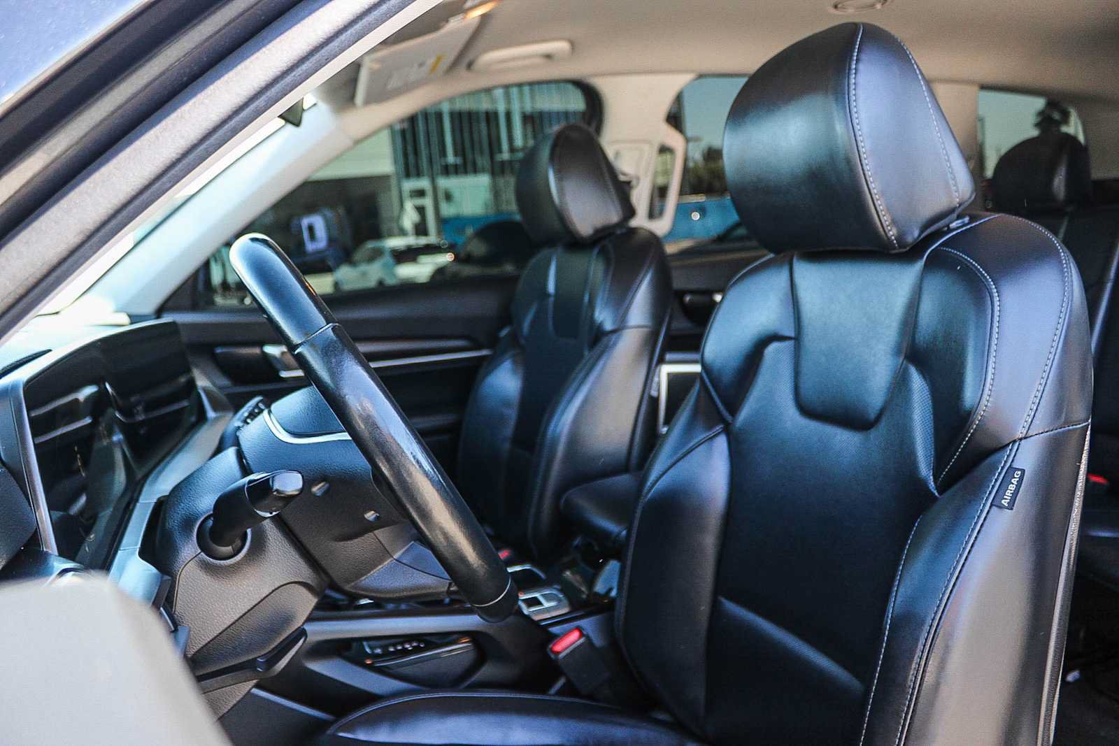 Used 2024 Kia Telluride LX FWD image 17