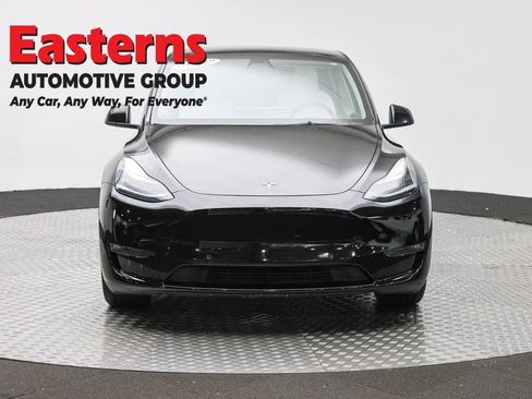 Used 2021 Tesla Model Y Long Range AWD/4WD image 2