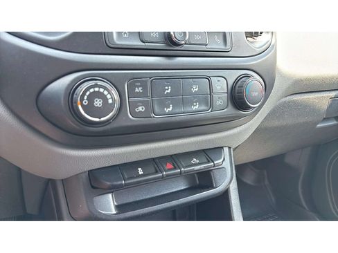 Used 2020 Chevrolet Colorado W/T w/ WT Convenience Package RWD image 19