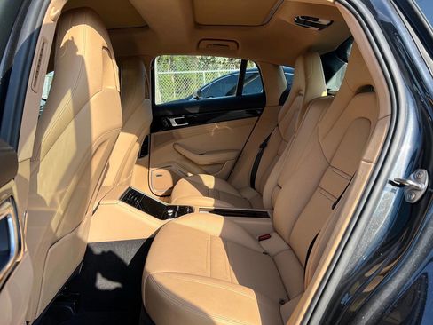 Used 2021 Porsche Panamera Base 4dr Sedan image 14