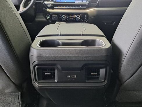 Used 2025 Chevrolet Silverado 1500 LT AWD/4WD image 29