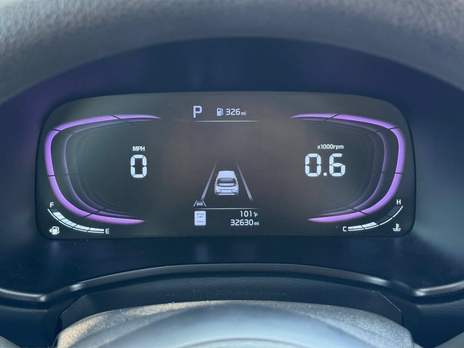 Used 2025 Kia Soul LX w/ LX Technology Package FWD image 39