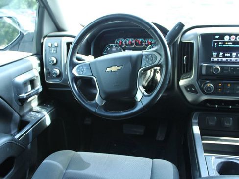 Used 2018 Chevrolet Silverado 1500 LT w/ Trailering Package AWD/4WD image 15