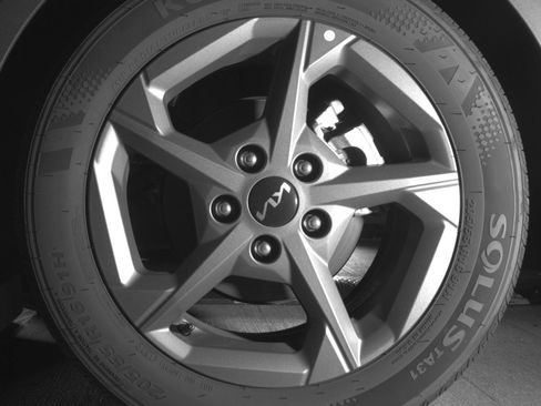 Used 2025 Kia K4 LXS image 14