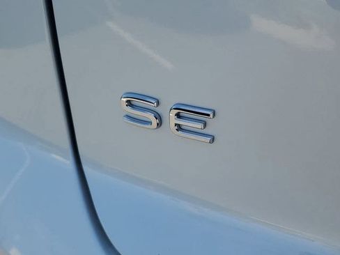 New 2026 Volkswagen Atlas Cross Sport SE FWD image 6