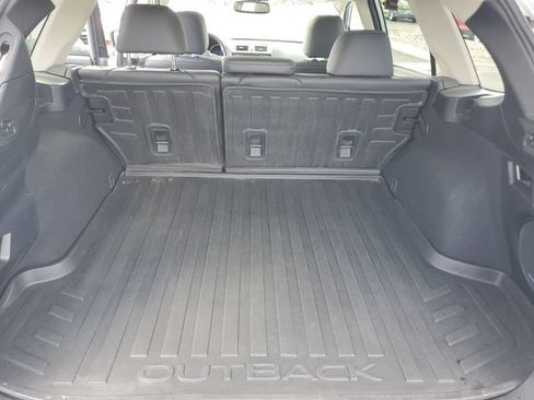Used 2015 Subaru Outback 3.6R Limited AWD/4WD image 8