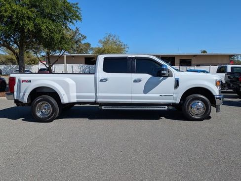 Used 2022 Ford F350 XLT w/ XLT Premium Package image 2
