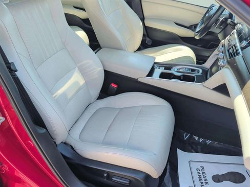 Used 2018 Honda Accord Touring image 18