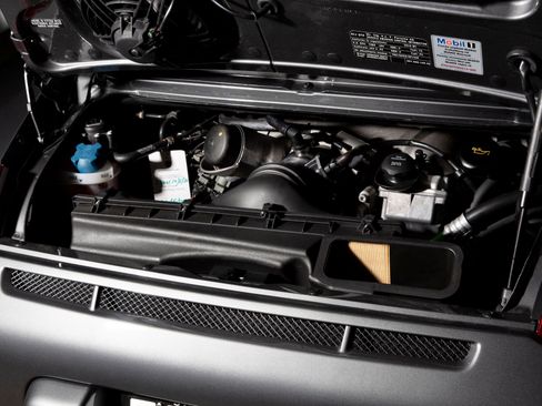 Used 2010 Porsche 911 GT3 image 32