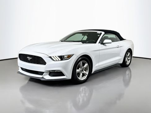 Used 2017 Ford Mustang Convertible RWD image 4