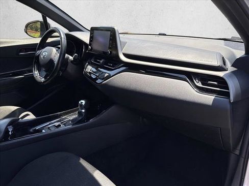 Used 2019 Toyota C-HR XLE FWD image 23