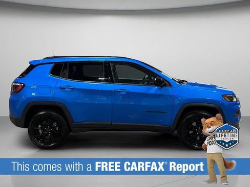 Used 2025 Jeep Compass Latitude w/ Altitude Special Edition AWD/4WD image 4