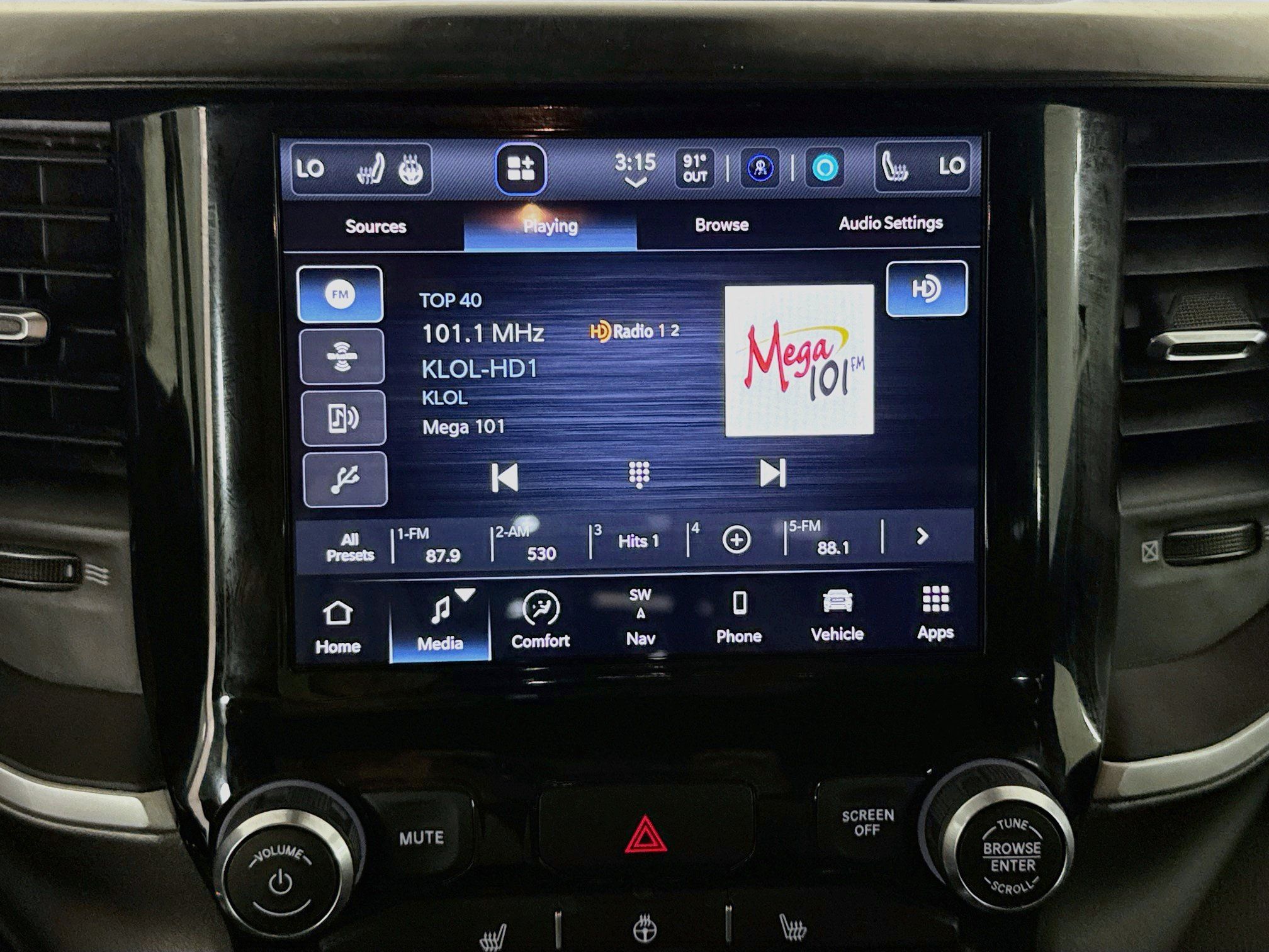 Used 2023 RAM 1500 Big Horn AWD/4WD image 16
