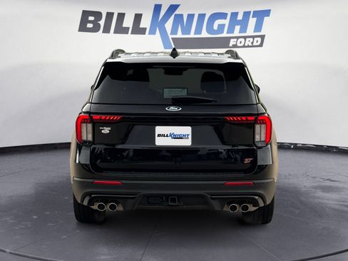 Used 2025 Ford Explorer ST AWD/4WD image 4
