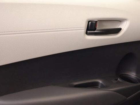 New 2026 Toyota Corolla Cross L image 25