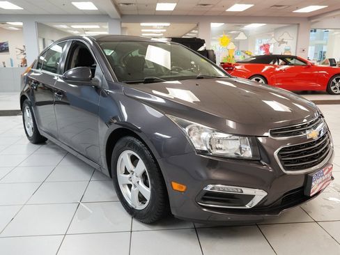 Used 2015 Chevrolet Cruze LT image 16