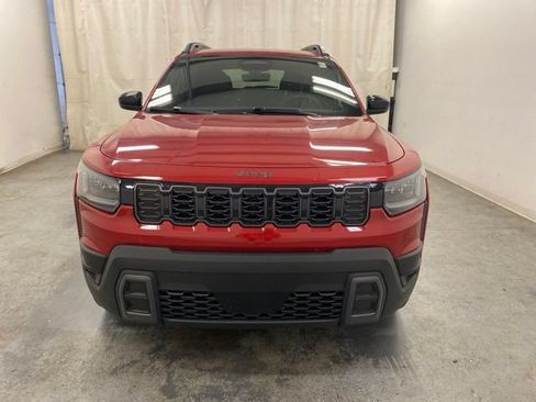 Used 2026 Jeep Cherokee Laredo AWD/4WD image 2