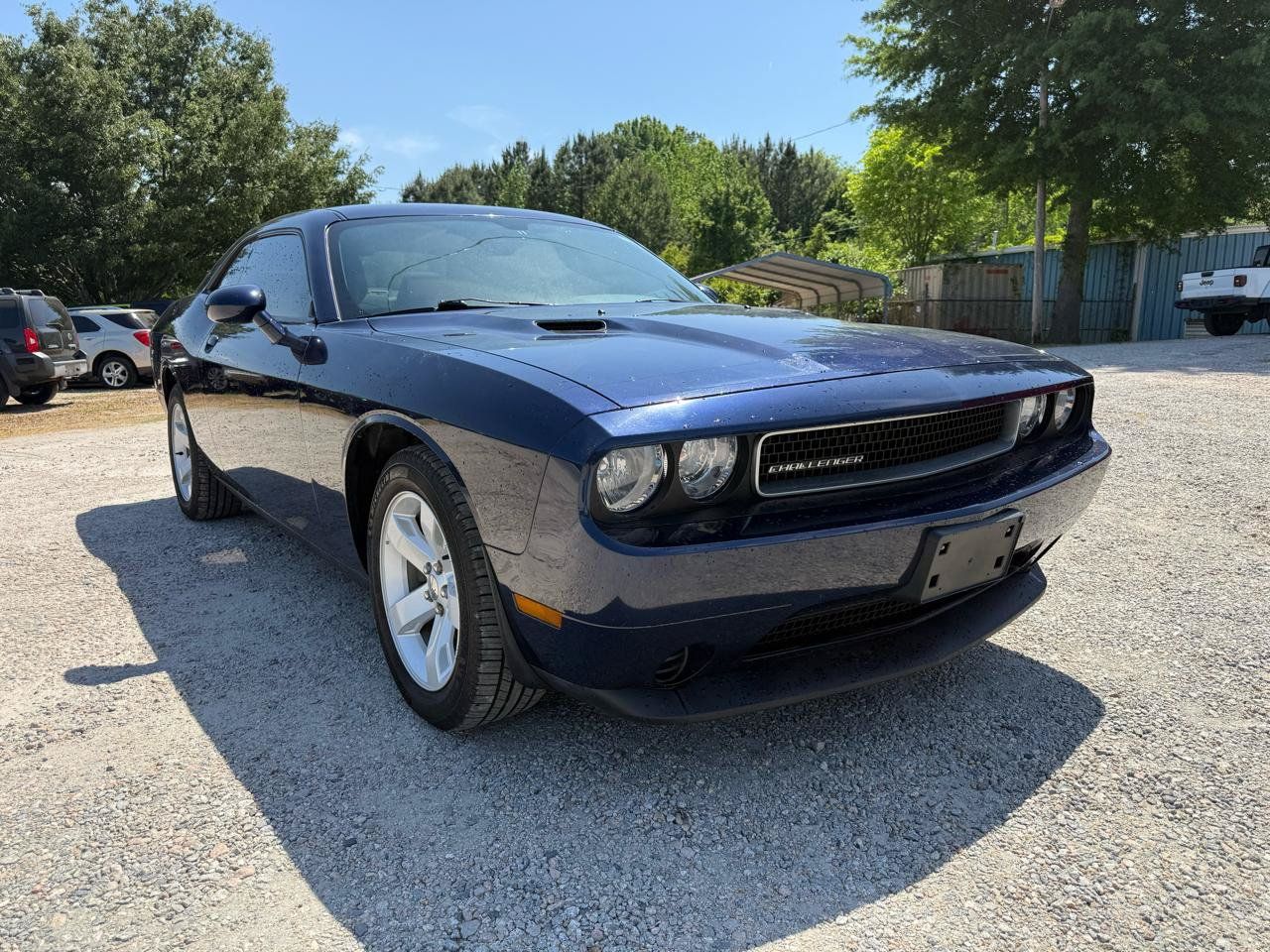 Used 2014 Dodge Challenger SXT RWD image 3