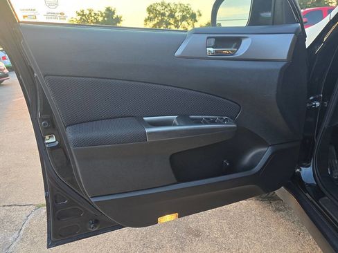 Used 2013 Subaru Forester 2.5X Premium image 16