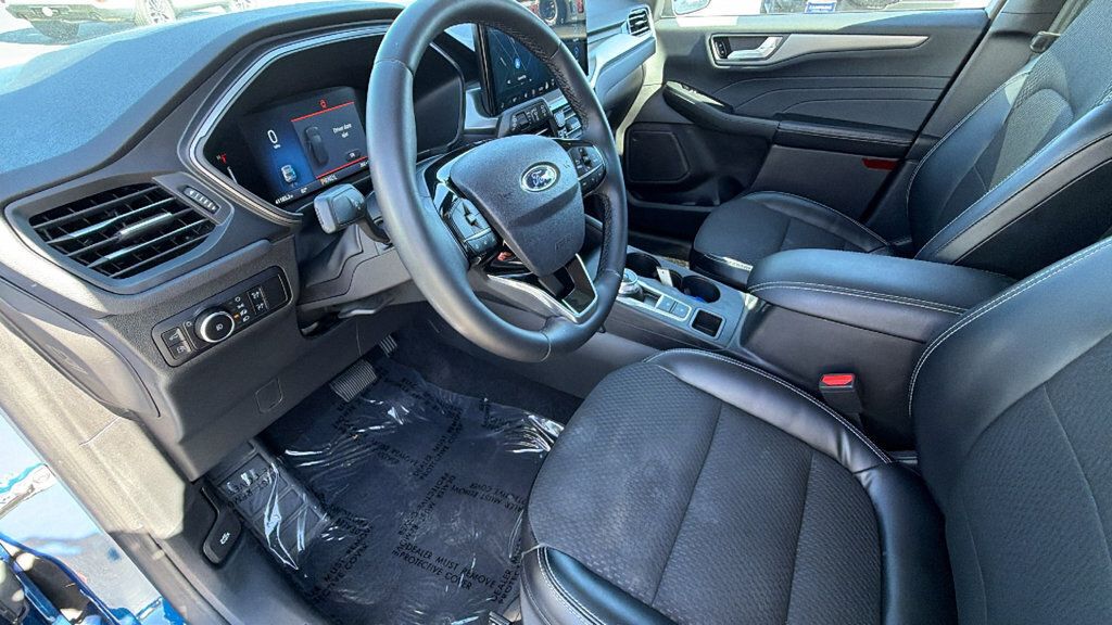 Used 2023 Ford Escape SE FWD image 10
