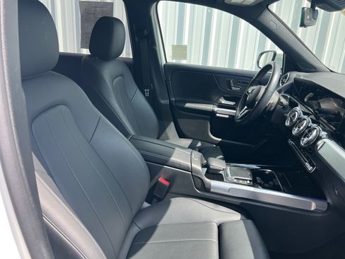 Used 2023 Mercedes-Benz GLB 250 image 20