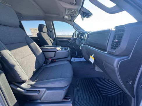 New 2026 GMC Sierra 3500 SLE w/ SLE Value Package image 17