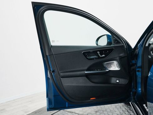 Used 2023 Mercedes-Benz C 300 4MATIC Sedan image 10