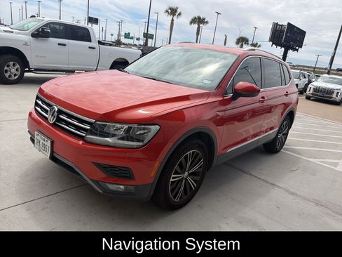 Used 2018 Volkswagen Tiguan SEL image 1