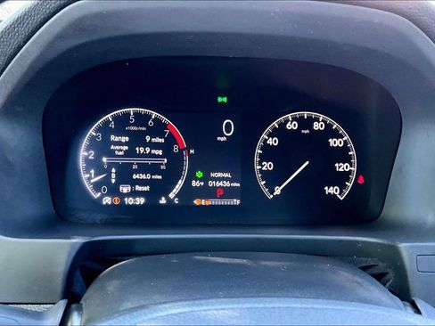 Used 2025 Honda Ridgeline Sport image 12