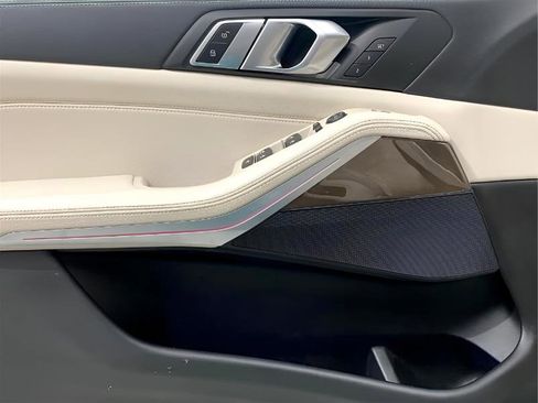 Used 2019 BMW X5 xDrive40i w/ Premium Package 2 image 9