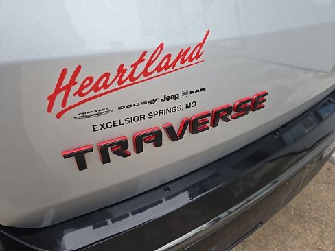 Used 2021 Chevrolet Traverse Premier w/ Redline Edition image 20