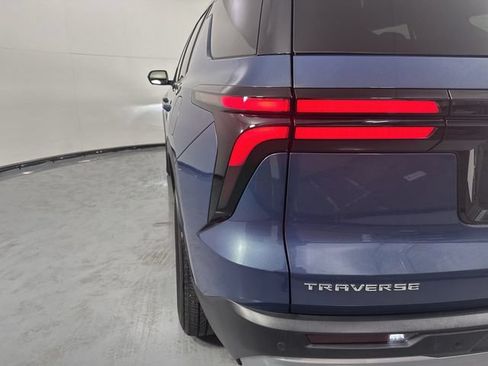 Used 2024 Chevrolet Traverse LT w/ LPO, Floor Liner Package FWD image 31