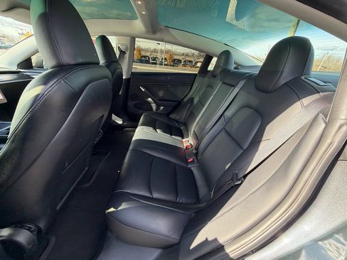 Used 2023 Tesla Model 3 Standard Range image 29