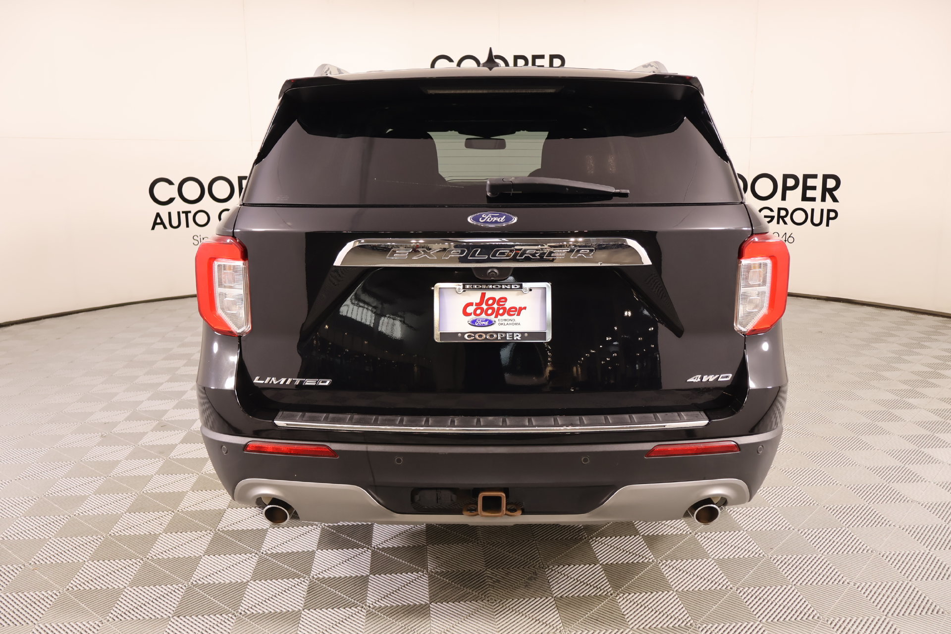Used 2021 Ford Explorer Limited w/ Equipment Group 301A AWD/4WD image 24