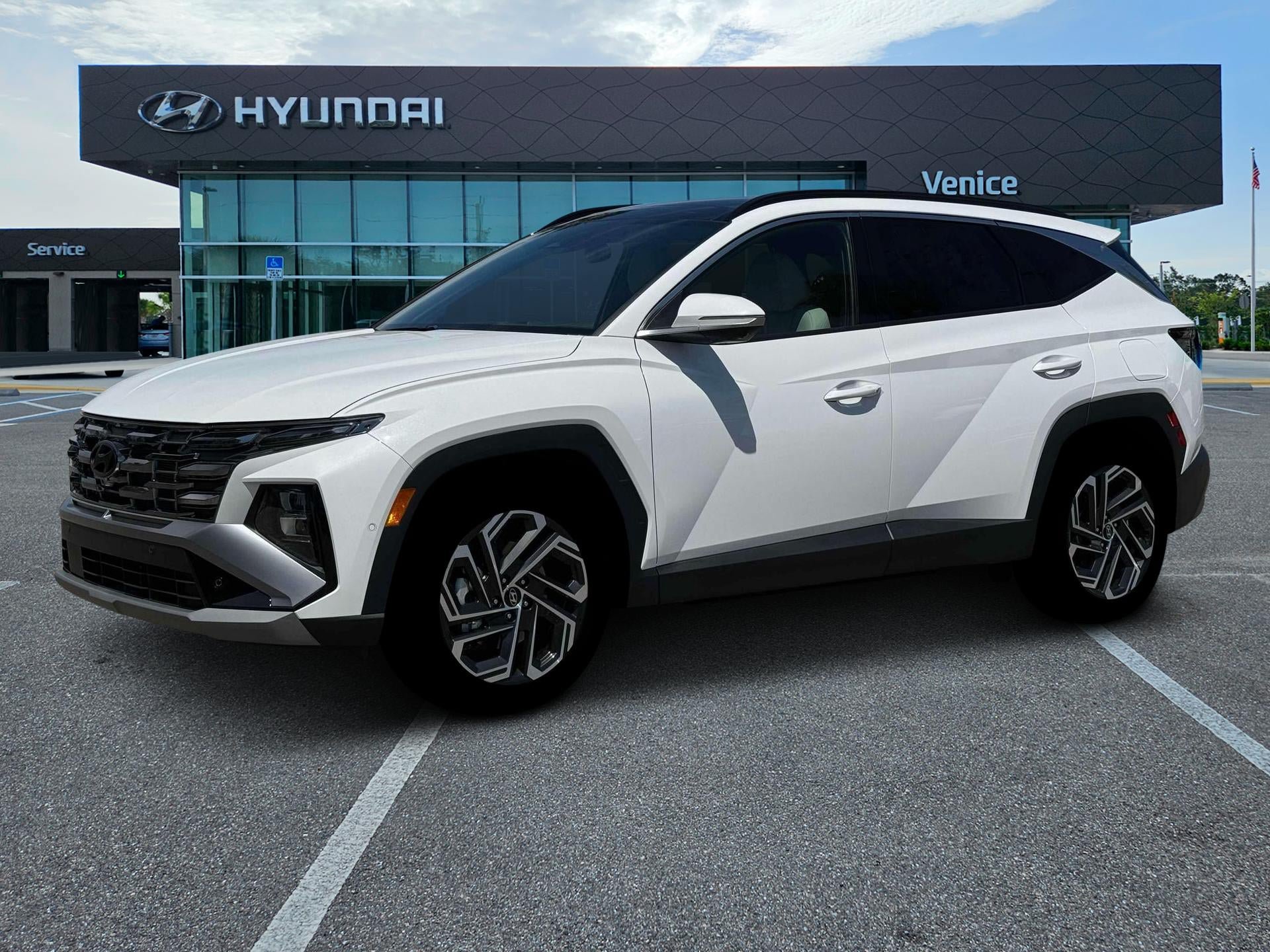 New 2026 Hyundai Tucson Limited FWD image 2