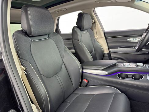 Used 2024 Genesis Electrified GV70 Advanced image 42