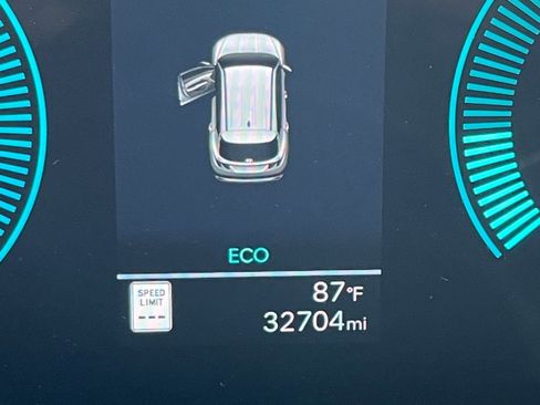 Used 2025 Hyundai Tucson Blue image 40