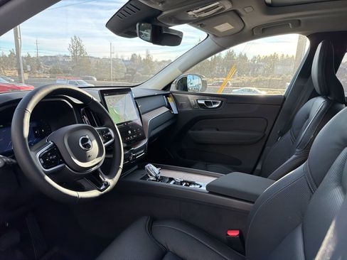 New 2026 Volvo XC60 B5 Ultra w/ Climate Package image 16