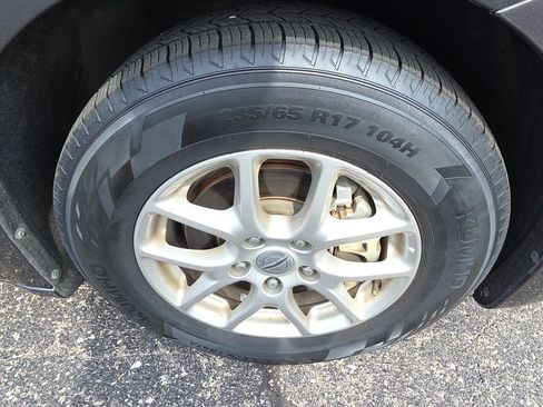 Used 2023 Chrysler Pacifica Touring-L FWD image 10