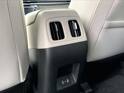 Used 2025 Hyundai Tucson SEL FWD image 36