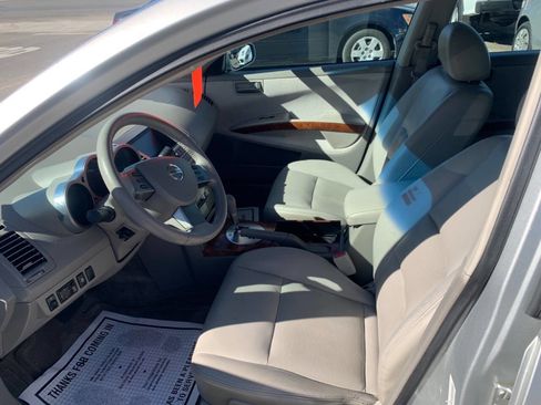 Used 2004 Nissan Maxima 3.5 SL w/ Driver Preferred Pkg image 12