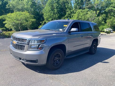 Used 2019 Chevrolet Tahoe 4WD image 2