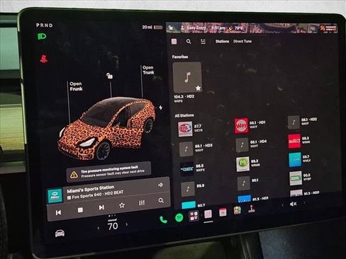 Used 2021 Tesla Model Y Long Range AWD/4WD image 13